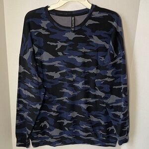 Athleta Women's Size Large Camouflage Long Sleeve Sweatshirt